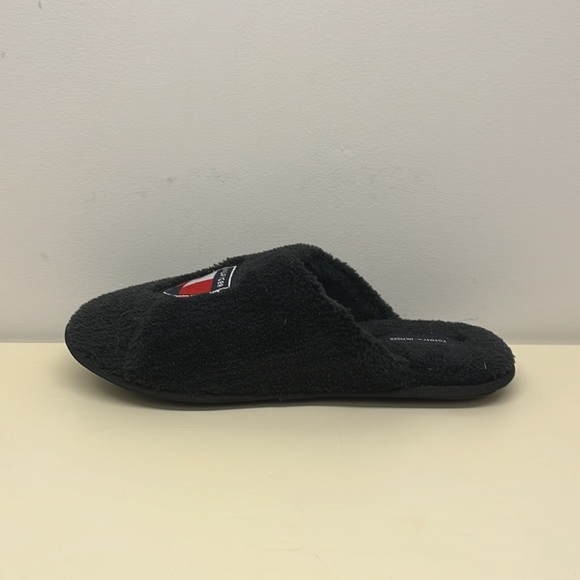 Tommy Hilfiger Logo Black Fur Slippers Men’s Size 9 (NWOT) - Picture 3 of 6
